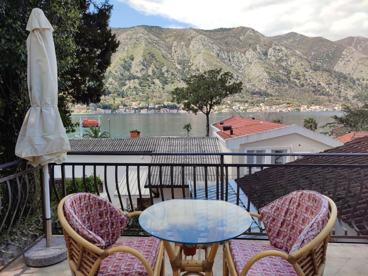 Bay Mola Aparts Kotor Exterior foto